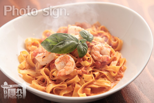 Free HTML5 Bootstrap Template by FreeHTML5.co